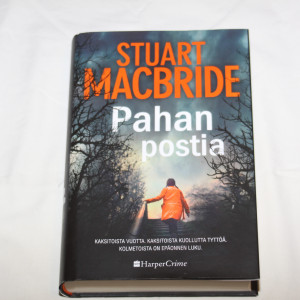 Stuart Macbride Pahan postia